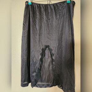 Women's Large Black Half Slip